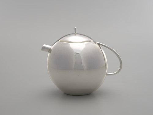 Sejima%20Kazuyo%3B%20Nishizawa%20Ryue%2C%20%3Cb%3E%3Ci%3E%20Teapot%3C%2Fi%3E%3C%2Fb%3E%2C%202003%2C%20sterling%20silver%2C%20The%20Margo%20Grant%20Walsh%2020th%20Century%20Silver%20and%20Metalworks%20Collection%2C%20%26%23169%3B%20artist%20or%20other%20rights%20holder%2C%202005.84.1c%2Cd